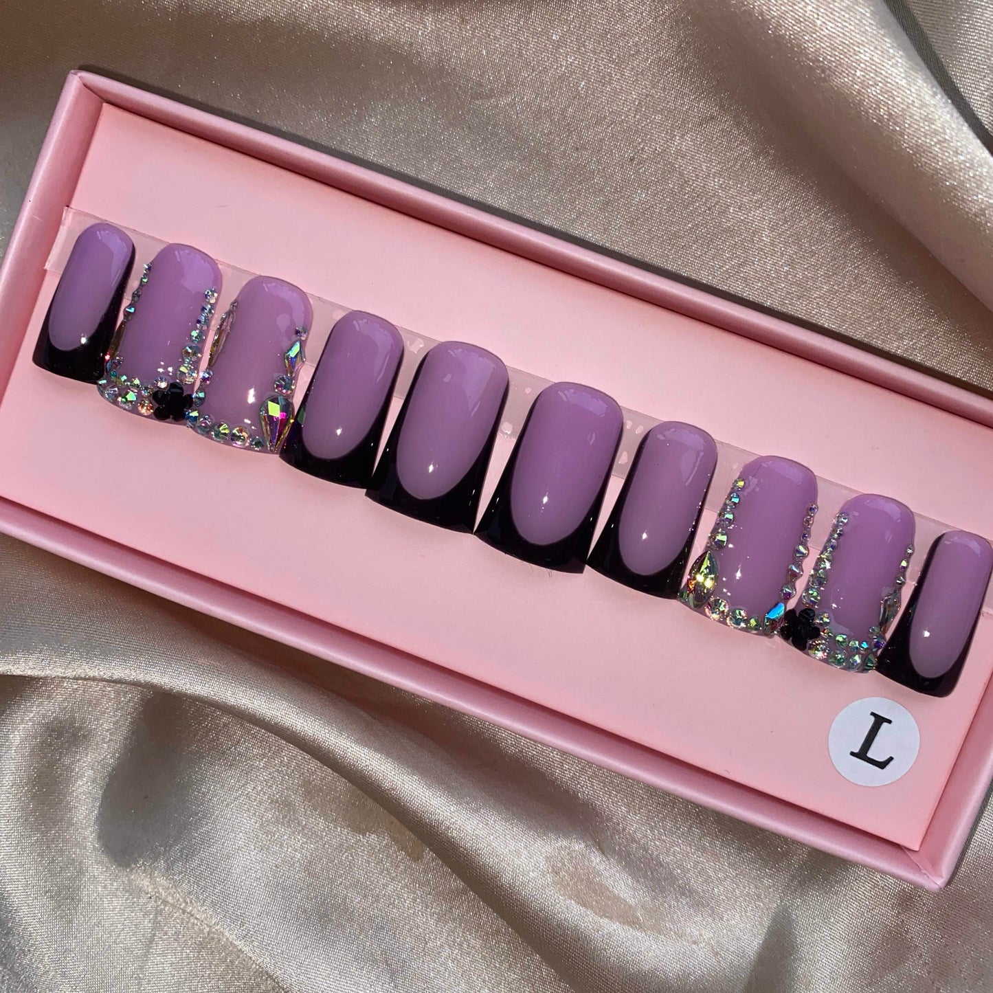 Professional custom-made nails  ￼